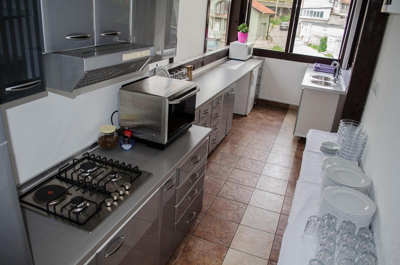 Demi Old Town - Garage Parking Hotel Sarajevo Luaran gambar
