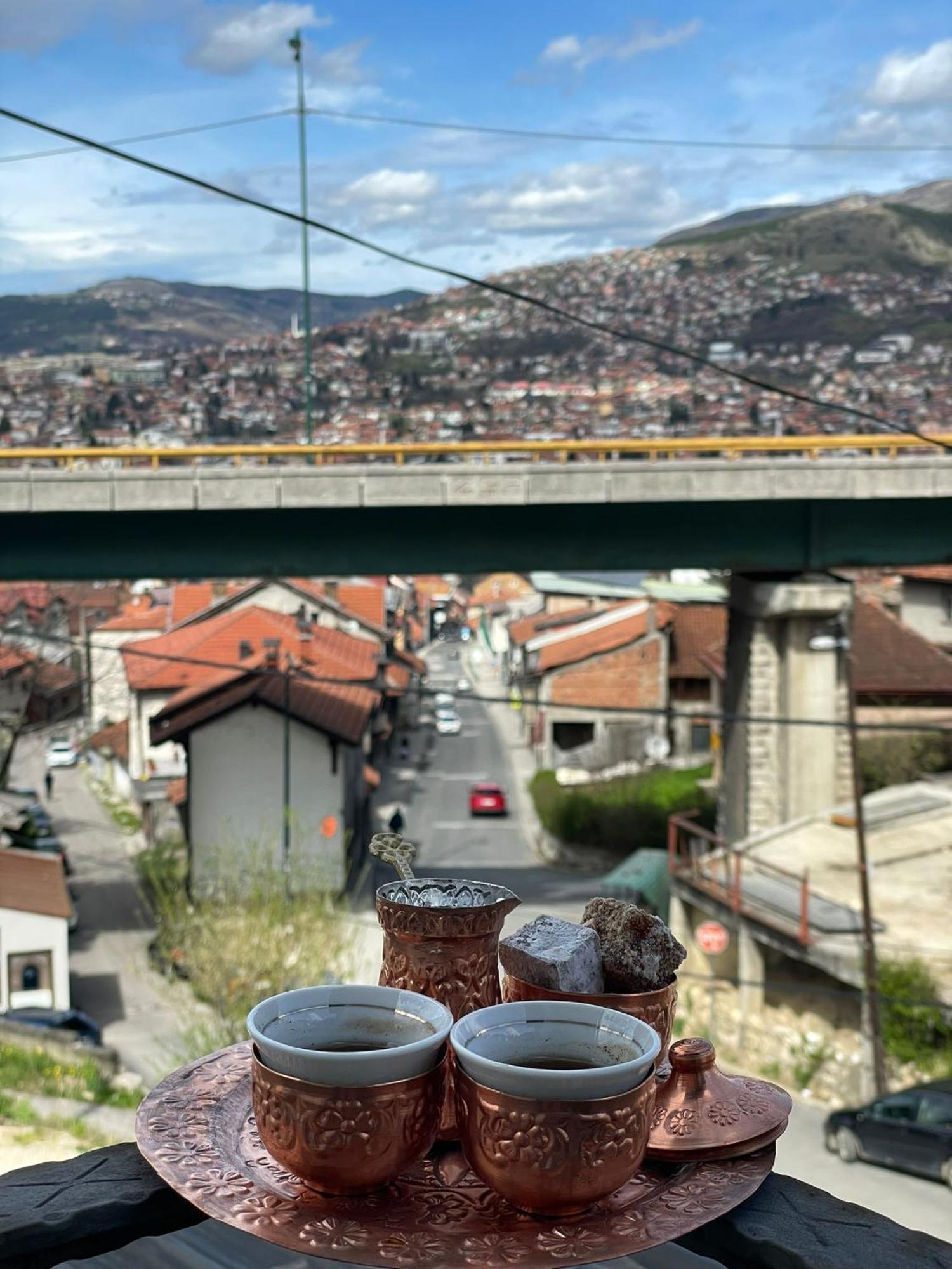 Demi Old Town - Garage Parking Hotel Sarajevo Luaran gambar