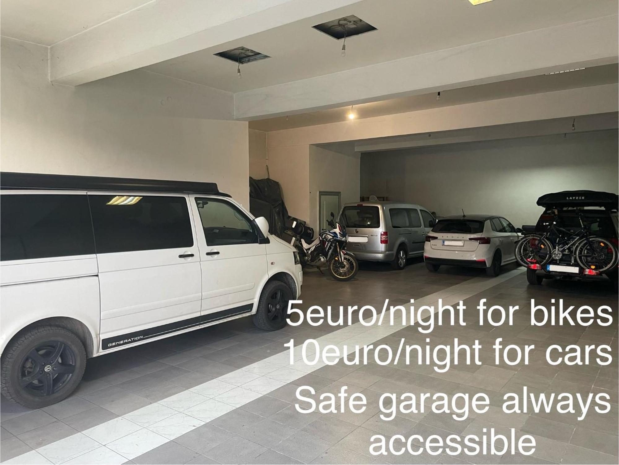 Demi Old Town - Garage Parking Hotel Sarajevo Luaran gambar
